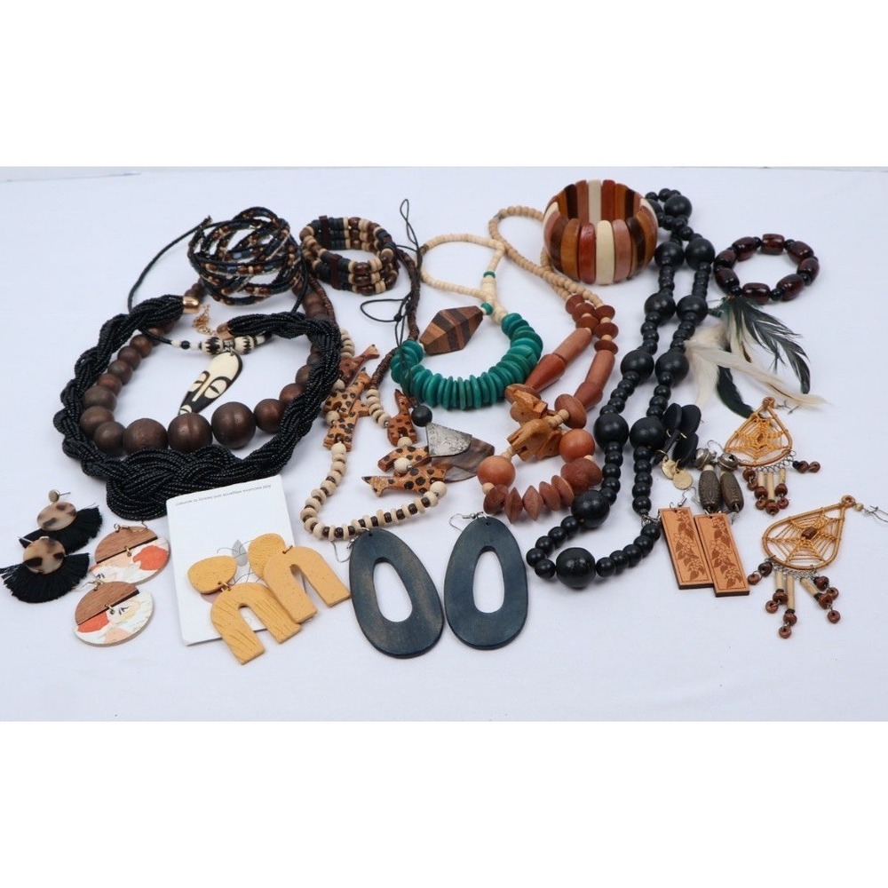 VTG Boho Ethnic Tribal Wood Beaded Chunky‎ Wearable Fashion Jewelry Lot (21)